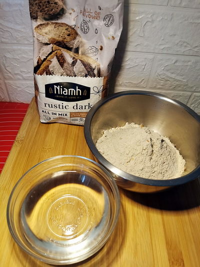  不用|不用资深功底，在家也能烤出坚果欧包，会加水，你就是大师