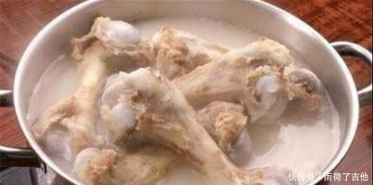 辣条|吃一次等于6个塑料袋，很多家庭都给娃吃，看看自家孩子中招没