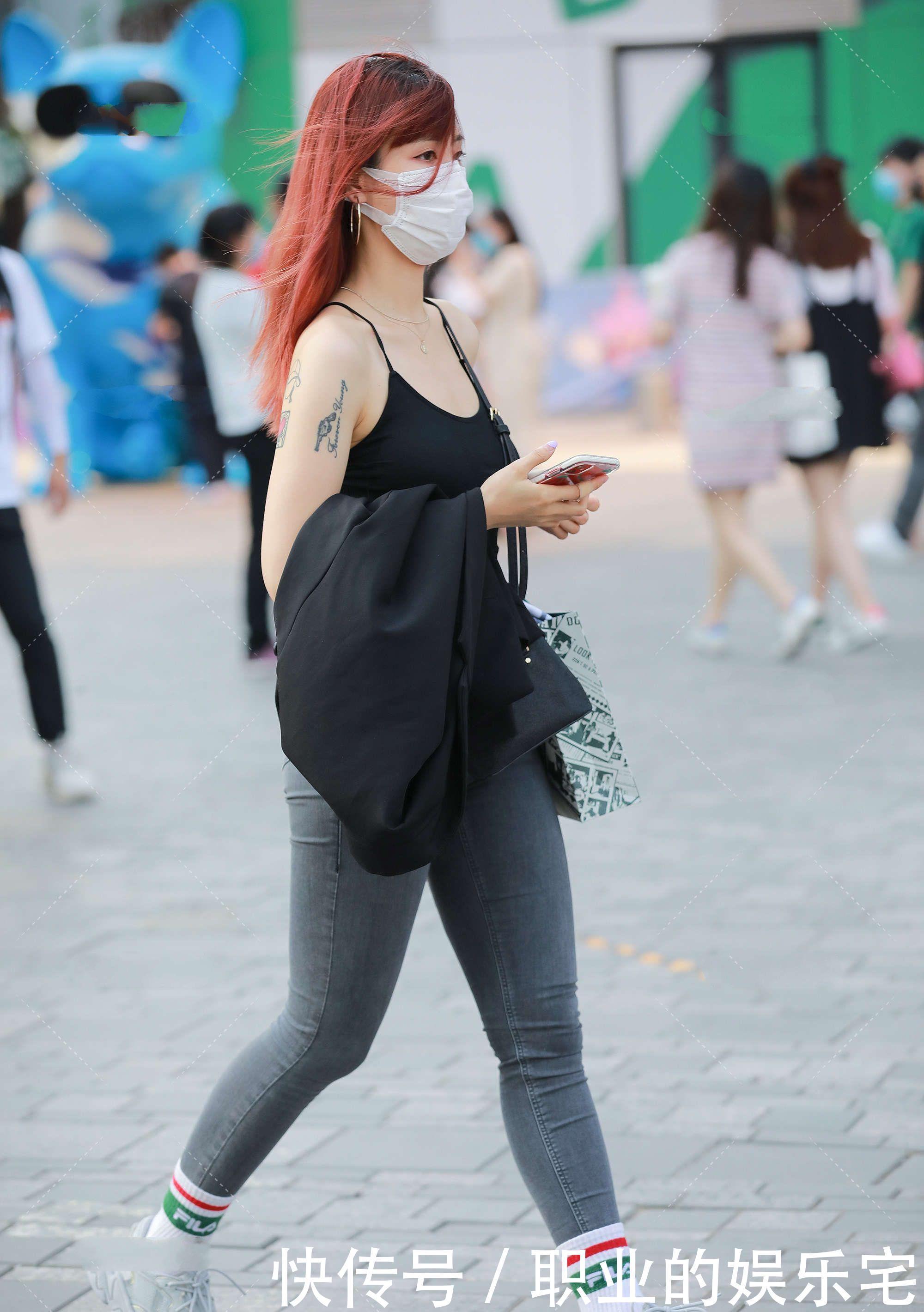 健美裤|黑灰色运动套装，简单大气，时尚感十足，更显强大气场
