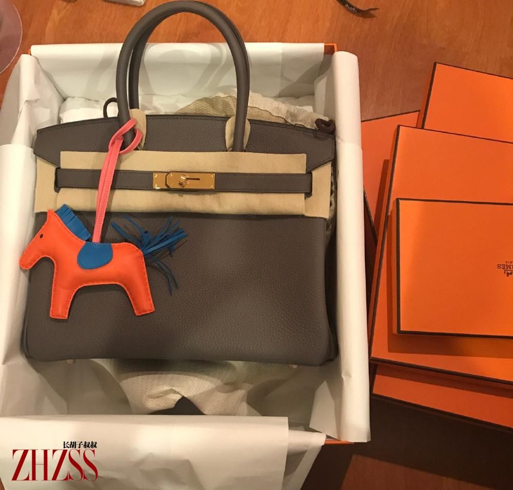 巴黎驼色大衣，私服混搭