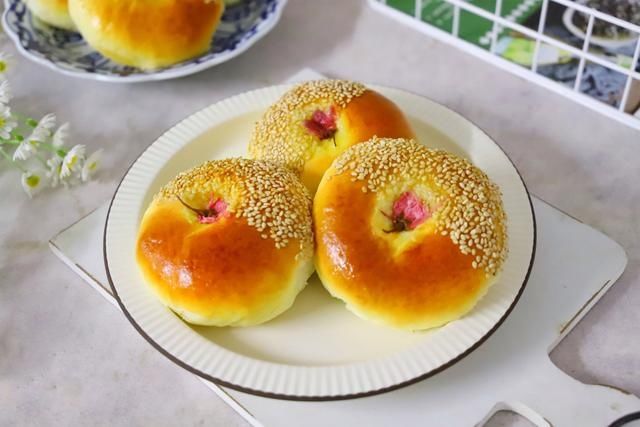 新手|入门级面包配方，新手照着做就行，松软香甜，放三天也不硬