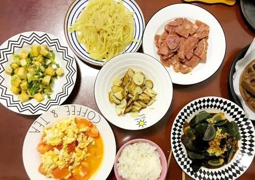 晚餐|70后夫妻晚餐做了6个菜,网友:对得起没在家的孩子吗?