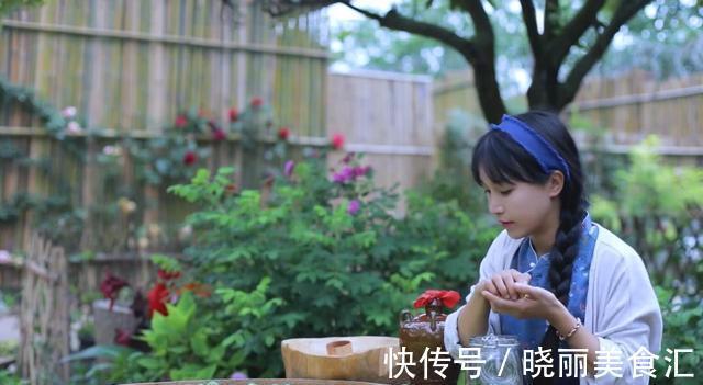 李子柒助理反驳资本方,连用两个成语表示气愤,还说打嘴仗没意思
