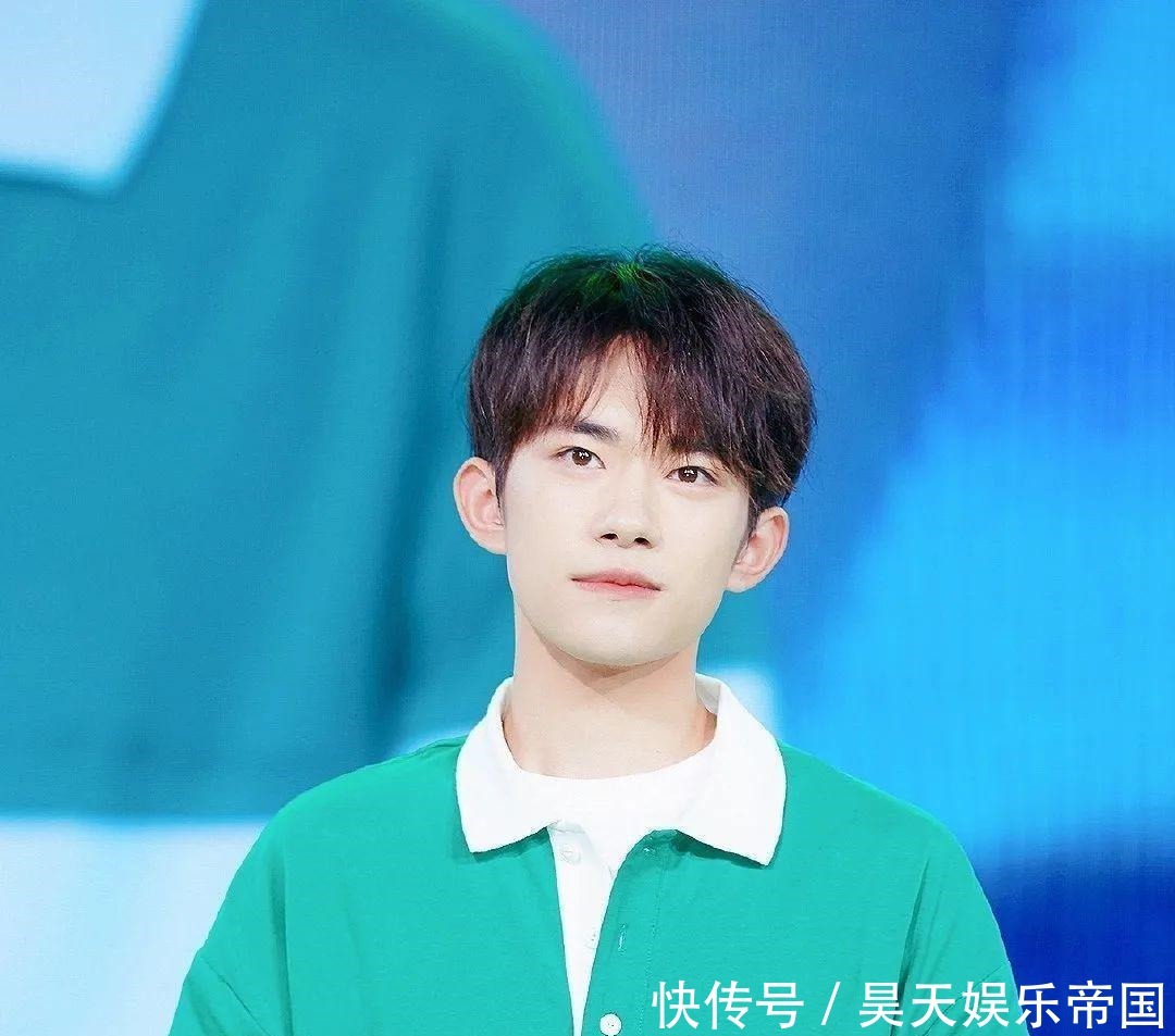 易烊千玺送你一朵小红花剃光头为角色牺牲幸好头发长得快