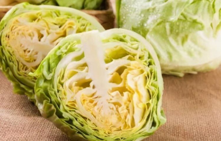 女性不想过早衰老，可以多吃3种食物，排毒养颜，滋润身体！