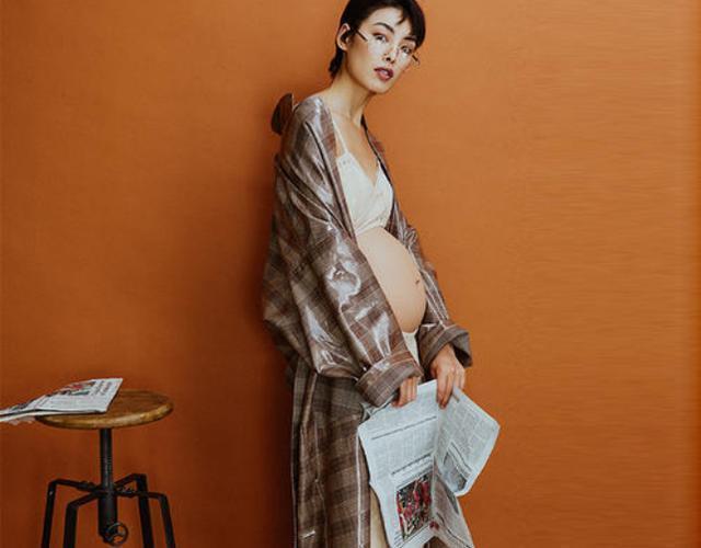 孕肚照|孕妇拍孕肚艺术照发朋友圈,没得到祝福和点赞,反被指责不检点