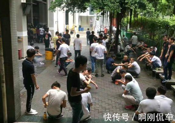 工厂|带着3000元,去富士康上班2个月,辞职带回3500,网友:你还赚钱