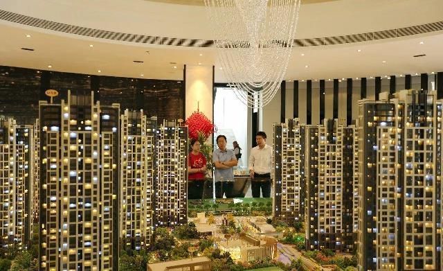 李嘉诚|中国有这么多房子,为何开发商仍不断建房曹德旺、马云一语中的