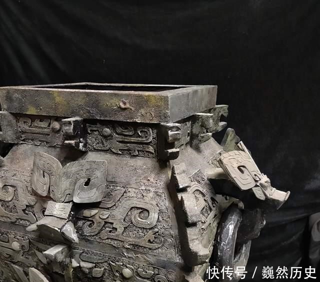 惊动|1952年一囚犯为减刑献出一件国宝,惊动省领导,他是何人