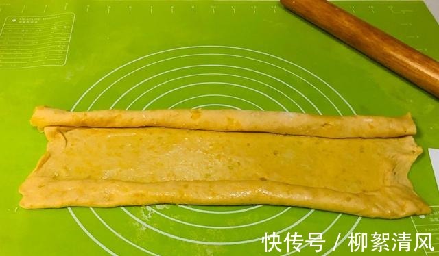南瓜面包|南瓜这样做香甜绵软,做法简单,适合早晨赶时间的人!