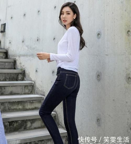 裤子 美女模特:修身牛仔裤,曲线迷人,随意搭配都是优雅女人味!