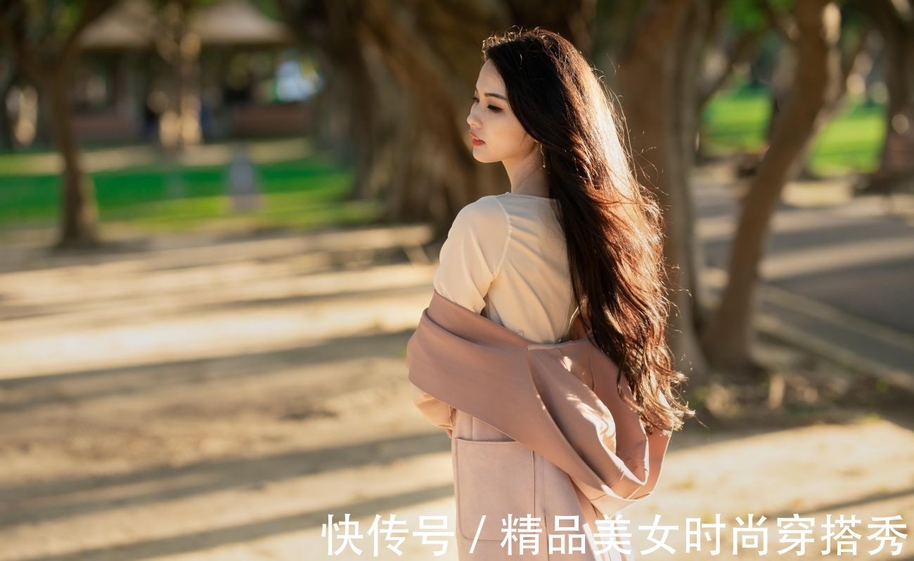 连衣裙|简约米色连衣裙,无需任何的装饰也能尽显优雅的甜美感觉