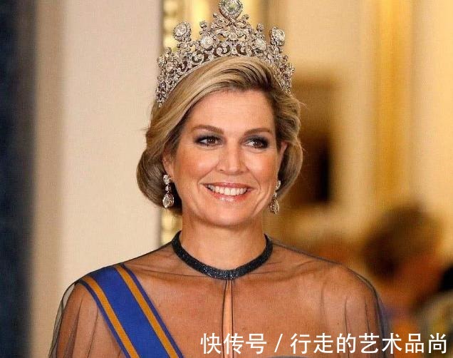 马克西 相比英国王室的珠宝,荷兰王室的珠宝也不容小觑!冠冕就来头不小!
