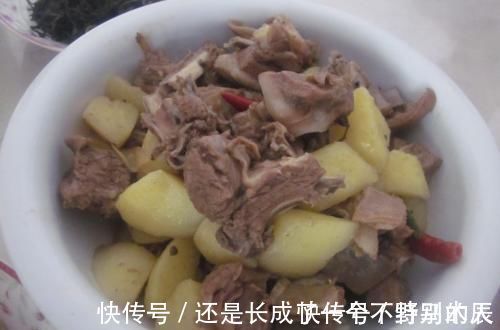 炖羊肉可千万别放它，否则羊肉就“废了”，不少人都弄错了