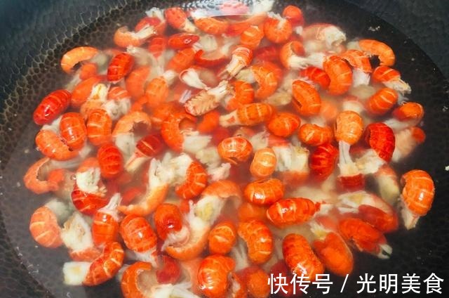 麻酱汁|河南三口之家的晚餐，在朋友圈火了，网友这菜一看就是豫中地区