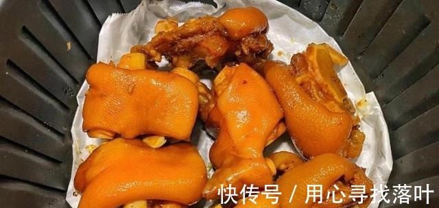 猪蹄这样做,我都不用喊妈了,软糯浓香型,超赞!