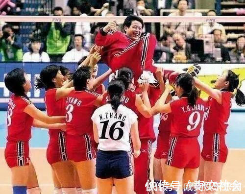 郎平|嫁给中国女排的女人!30年一直默默奉献,或许郎平也会自愧不如