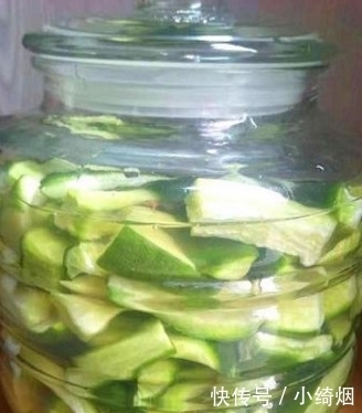 秋天的萝卜最鲜嫩，教你一招腌着吃，开胃又下饭，便宜又营养