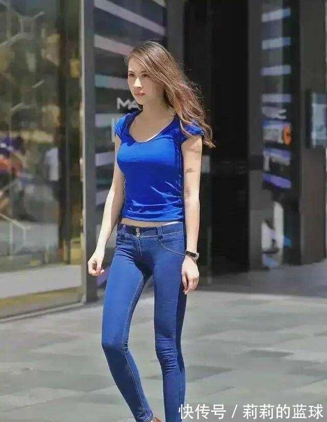 美丽的打底裤时尚动人,容易让人挑花眼,还有气质