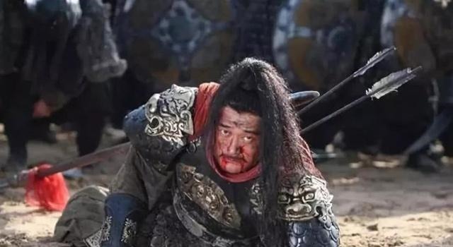 史进#水浒传中,这三个好汉的武功远超林冲,你觉得谁最厉害!