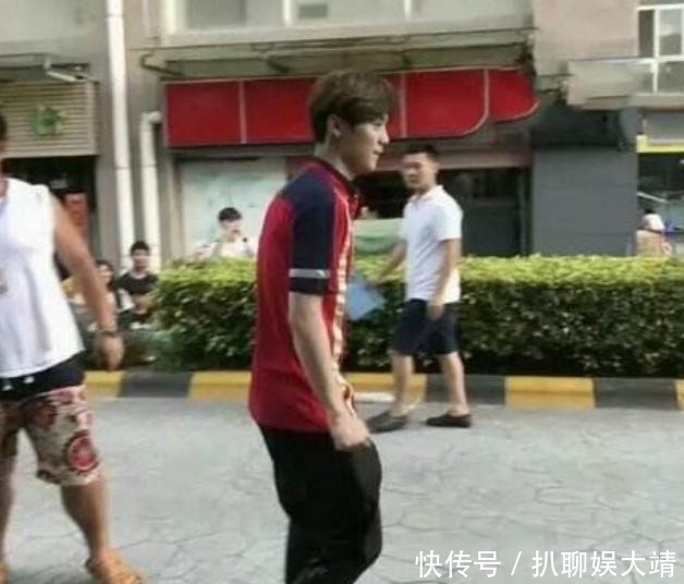 拥有水蛇|俗话说“男怕水蛇腰,女怕小噘嘴”是什么缘故?放在今天仍然适用