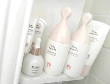 孕期踩了这些“护肤误区”的雷，上万大牌涂脸也没用！拒绝伪科学