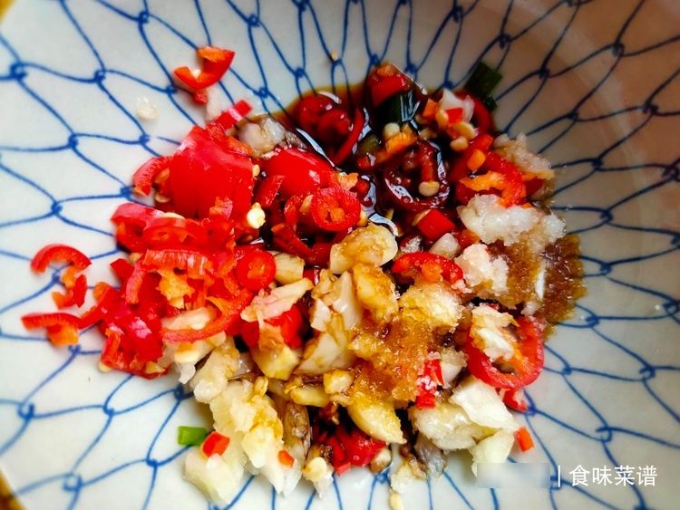 清蒸|蒸茄子，直接蒸不好吃！多做1个步骤，茄子不发黑，更鲜嫩更入味