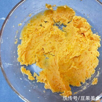扭扭薯|儿童早餐 手抓饼制作 扭扭薯