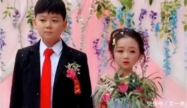 爹妈|成都最美袖珍女孩结婚了，30多岁拥有十几岁的童颜，爹妈含泪送嫁