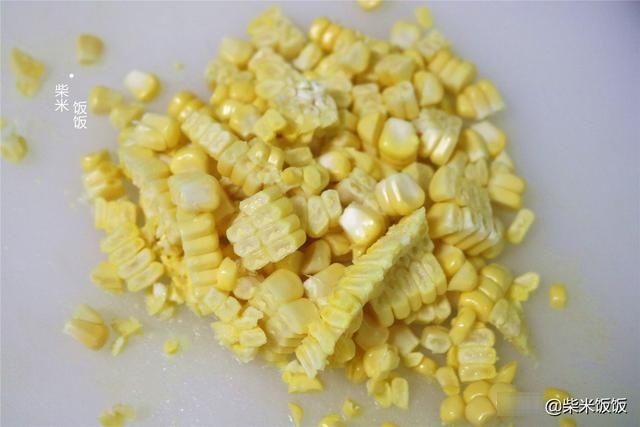 韭菜饺子，别总搭配鸡蛋了，教你这样调馅，个个爆汁更好吃