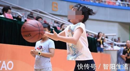 比赛季|父母个子很高,孩子上初一却只有156cm,检查结果让妈妈感到愧疚