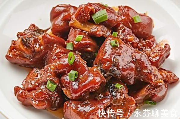 黄酒|做红烧猪蹄，牢记2个窍门，色泽红亮诱人，肉质软烂脱骨，太香了