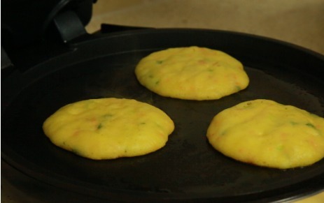 蛋糕|玉米面最正确的做法,开水一烫,筷子一搅,儿子说比蛋糕好吃