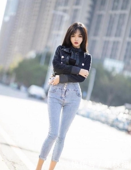 颜色|路人街拍,利用了颜色的优势,充满了修身的效果