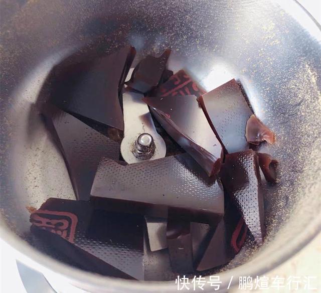 阿胶糕|建议:若是不差钱,少吃花生瓜子,多吃它,全家男女老少都能吃