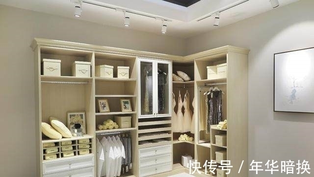 木工|装修时别再找木工打衣柜了,现在聪明的人都这样做