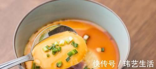 纯牛奶|蒸鸡蛋羹加冷水，难怪不好吃，教你正确做法，滑嫩细腻无蜂窝！
