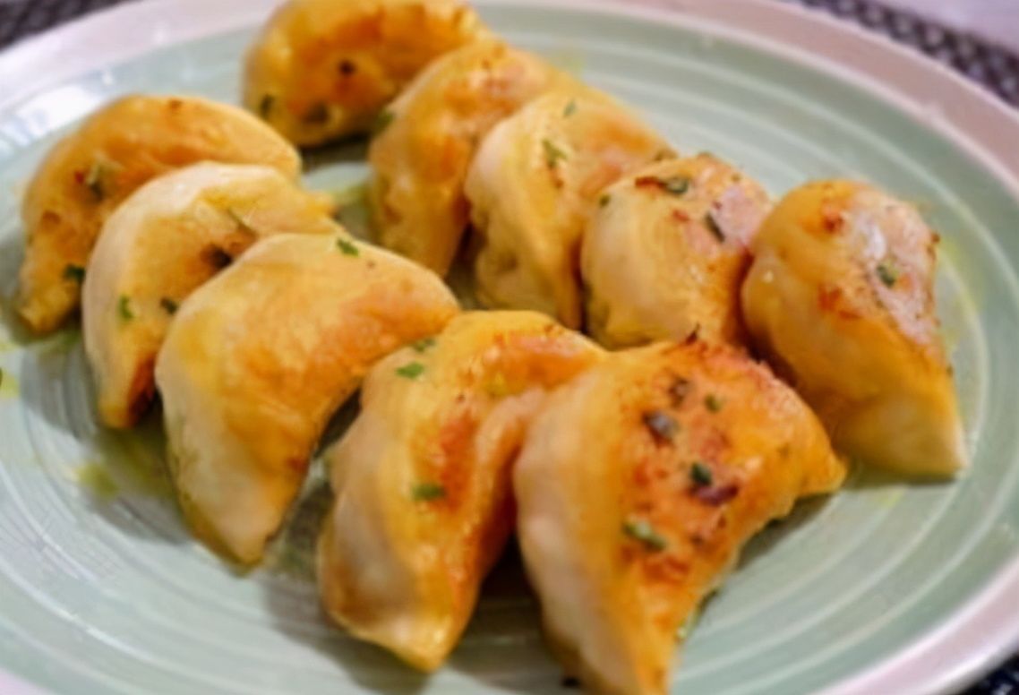 电饭煲|教你懒人新吃法，不用和面，只要叠一叠，5分钟搞定早餐