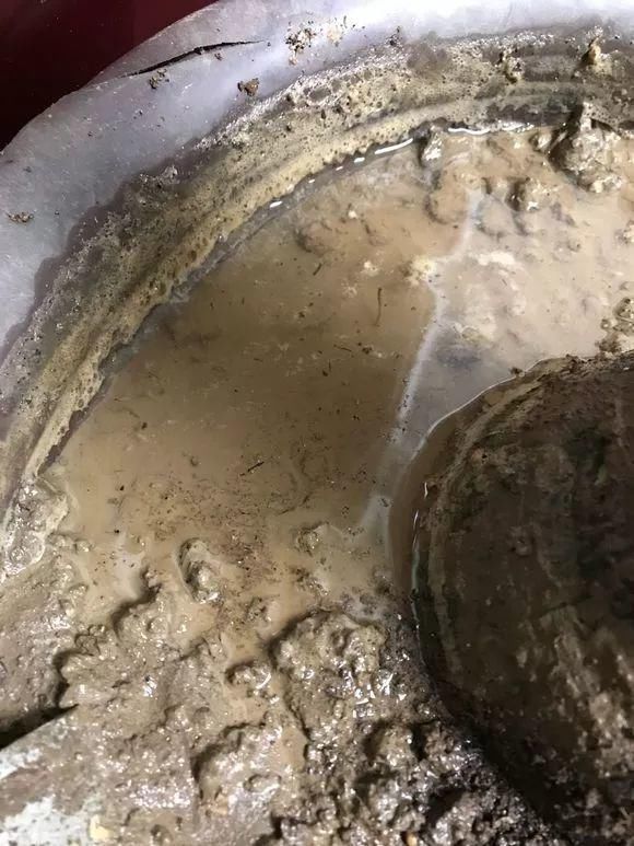 板结|养花的土太结实?1个小窍门,土壤松软如发糕,透气不烂根!