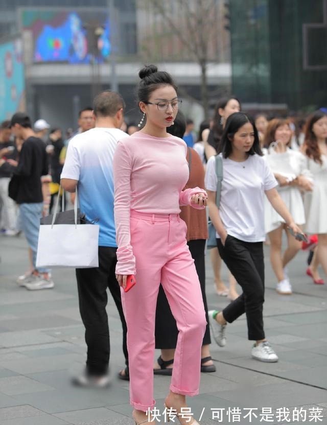 穿搭|减龄雅致的裤装穿搭,气质女生都喜欢!