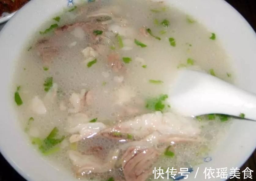 炖羊肉时，放香料不对，大厨：只加这2样，羊肉鲜香美味还没膻味