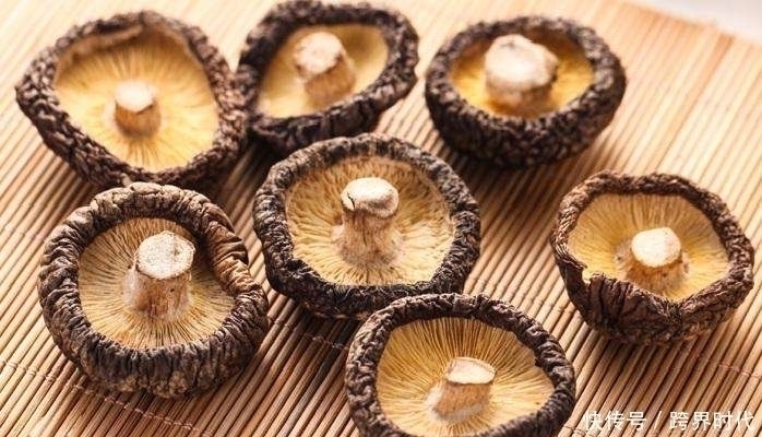 五种人|香菇好吃营养,但医生提醒,这五种人一口都不能吃,有的赶紧改掉