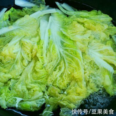 酸辣爽口的酸汤金针肥牛，要的就是这个家常口儿