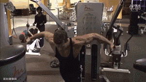 肌肉|练出肌肉有毛用？！能挡子弹吗？