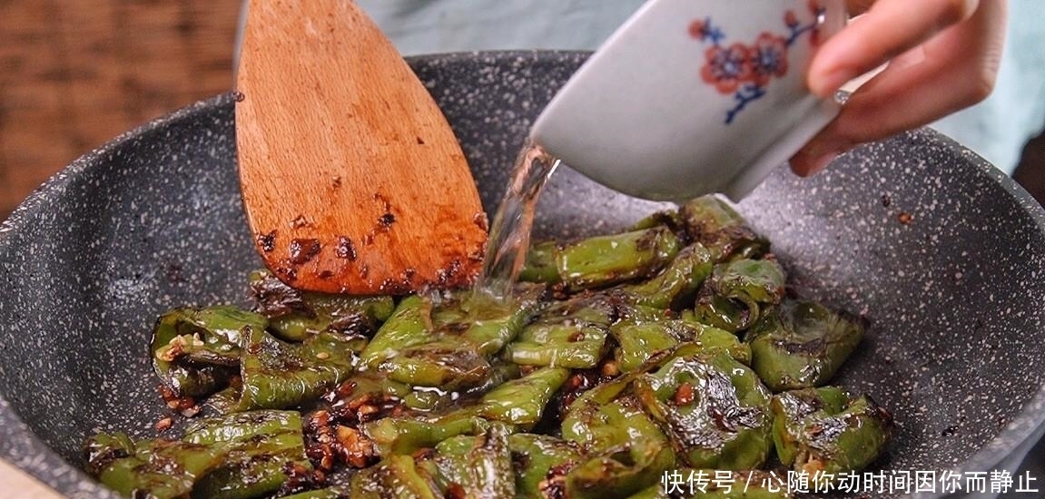 下饭|青椒经典好吃的做法,香辣下饭的虎皮尖椒,做法很简单