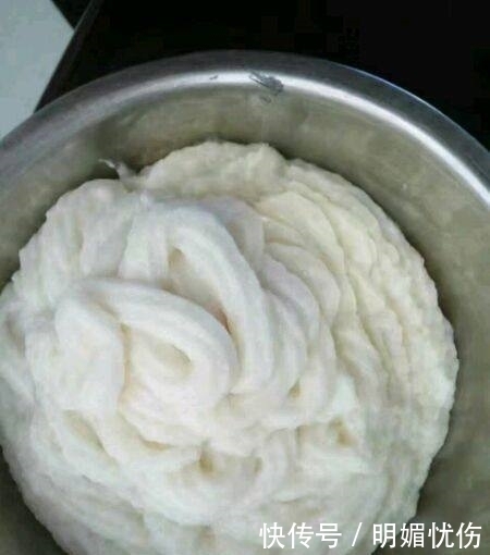 加点|别再做蛋炒饭了,剩米饭加点它,比蛋炒饭好吃百倍