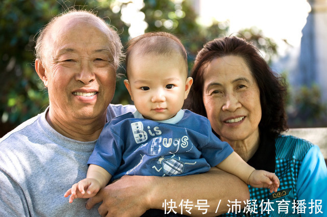 爷爷奶奶|隔辈带娃不用心,观察了很多孩子,发现爷爷奶奶带娃有共同点