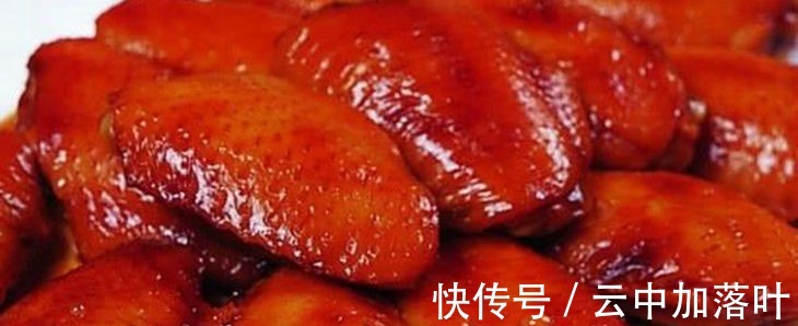 素蒸茄子|美食推荐泰式炒西葫芦面条,素蒸茄子,贵妃鸡翅,双椒炒木!