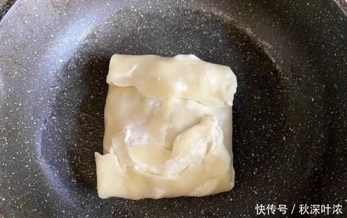 营养|早餐,我家常吃这种饼,不用揉面,5分钟搞定简单省时有营养