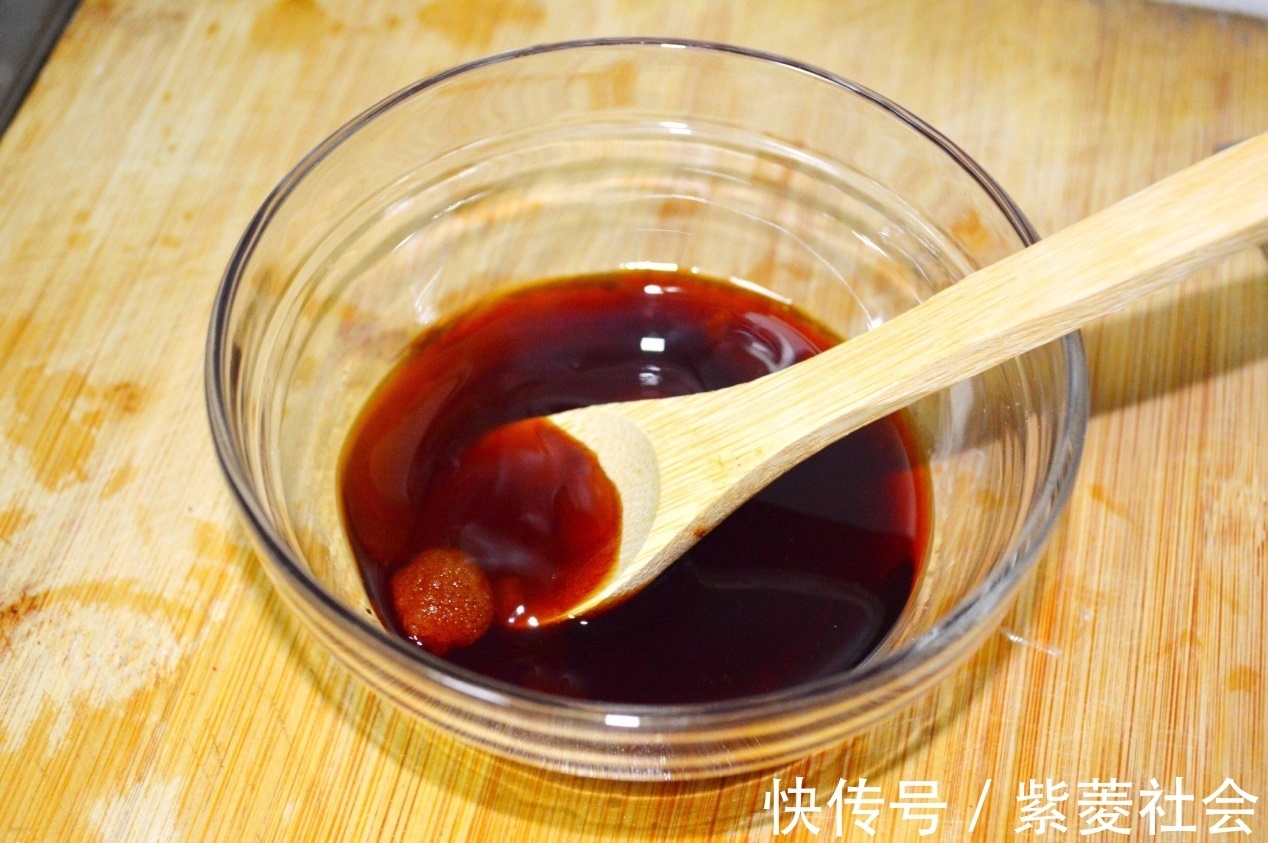 下饭|豆角口感清脆，搭配蒜末清炒，特别下饭